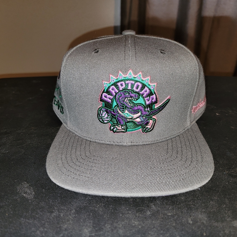 Mitchell & Ness Rapros Hat Men's 7 5/8 Fitted